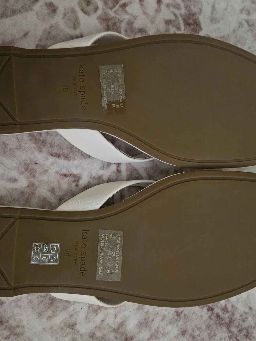 kate spade - NWT Cream Thong Sandals